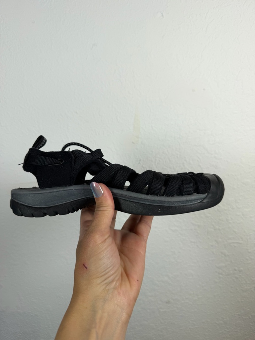 KEEN Black Strappy Outdoor Sandal, Size 6.5 - Picture 3 of 6